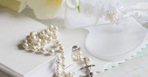 What Should Godparents Give for a Baptism Gift?