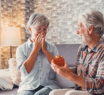 What To Know When Choosing a Retirement Gift for a Colleague