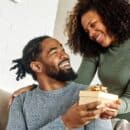 Choosing an Anniversary Gift: The Dos and Don’ts