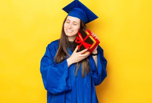 How To Create a Memorable Graduation Gift