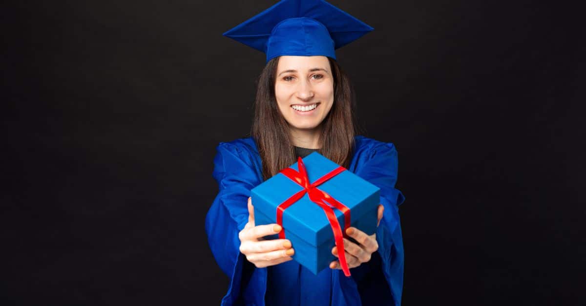 8 Unique Graduation Gifts for High School Achievers