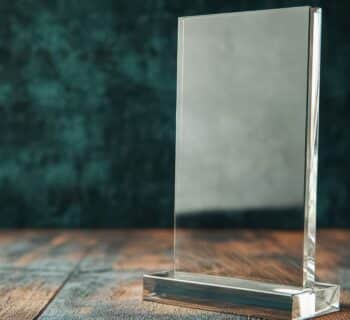 The Growing Popularity of Minimalist Crystal Gift Designs